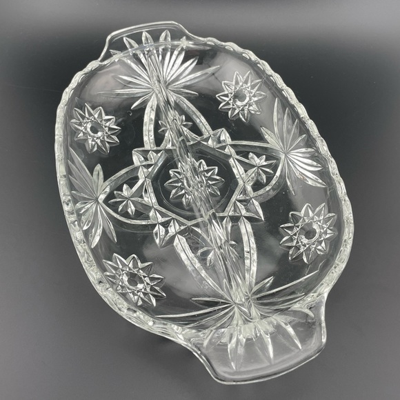 Vintage, Starburst 2-Part Relish Dish, Prescut Clear Glass, by Anchor Hocking - Picture 3 of 6